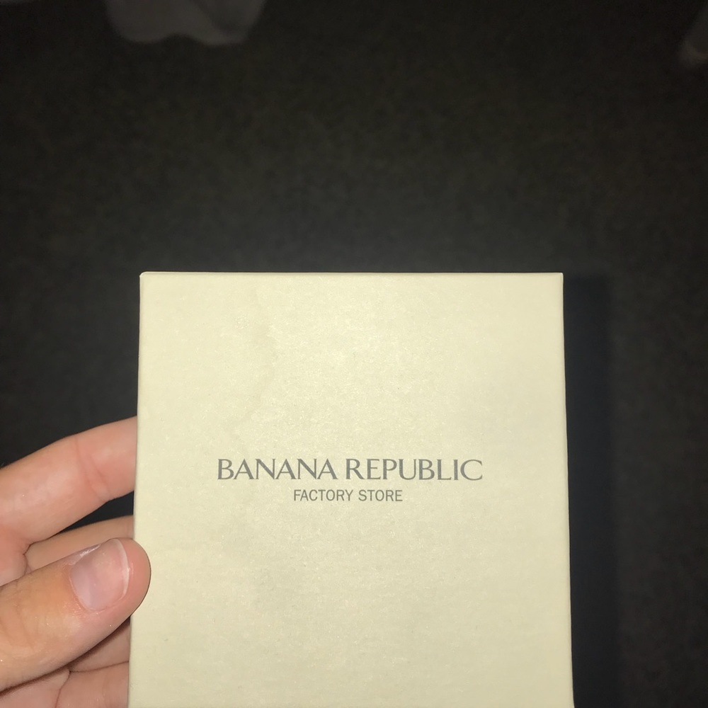 Elephant necklace from Banana Republic - Picture 2 of 2